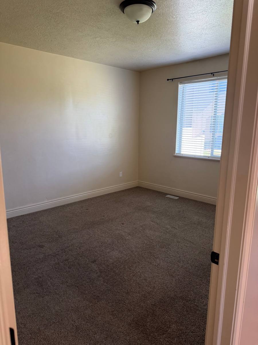 Townhouse for rent at 147 E 780 S, Smithfield, UT 84335