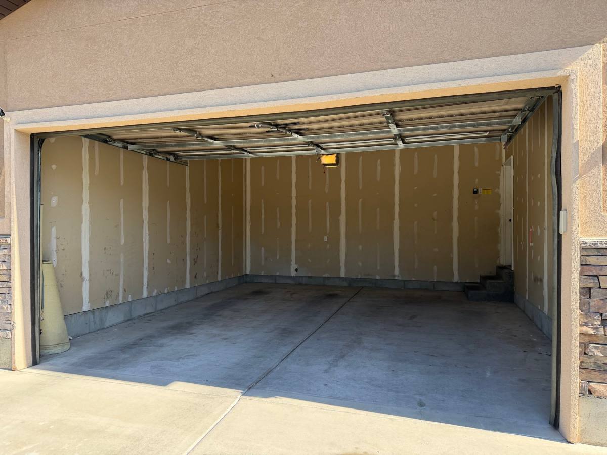 Townhouse for rent at 147 E 780 S, Smithfield, UT 84335