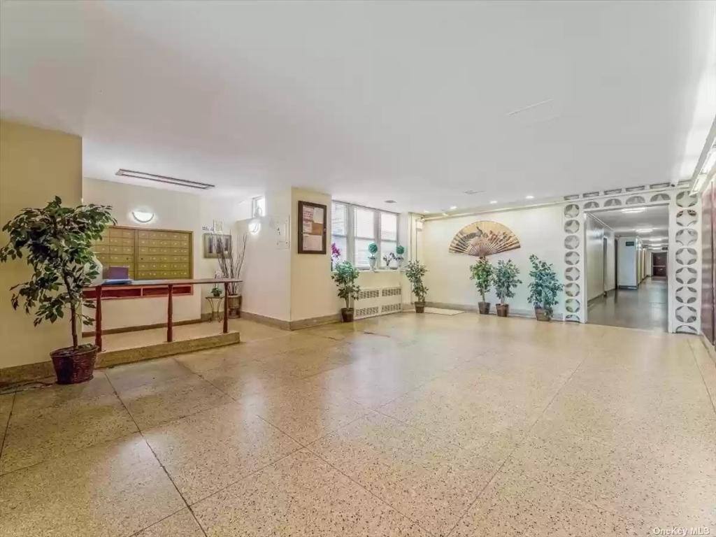 Apartment for rent at 1430 Seagirt Blvd #2M, Far Rockaway, NY 11691