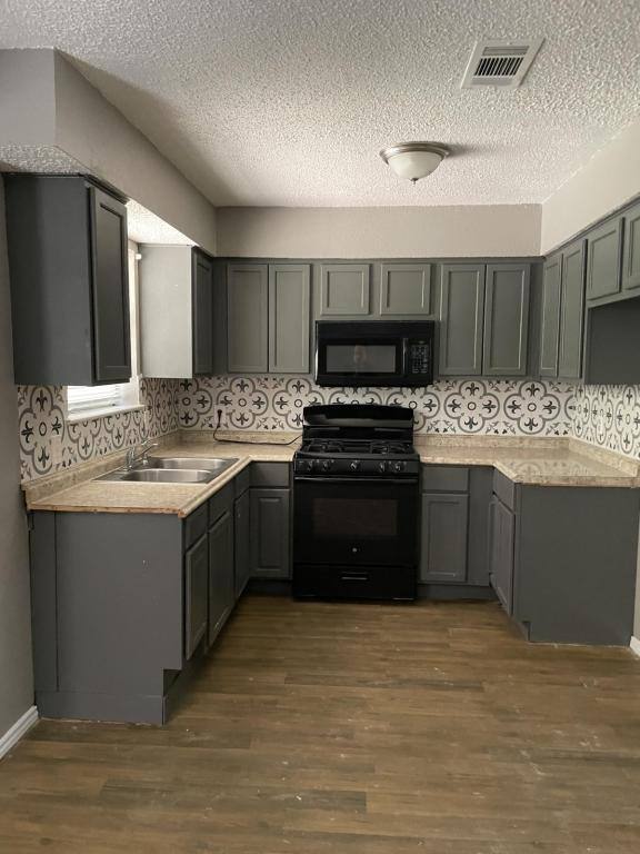 House for rent at 2723 Kellogg Ave, Dallas, TX 75216