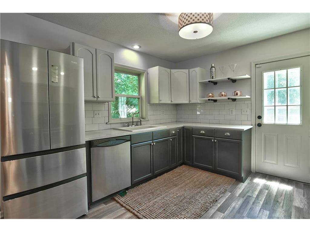 House for rent at 11 W 80th St, Kansas City, MO 64114