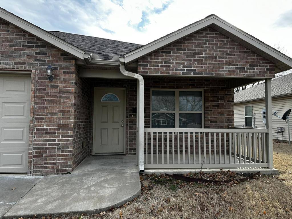 House for rent at 818 15th St, Webb City, MO 64870