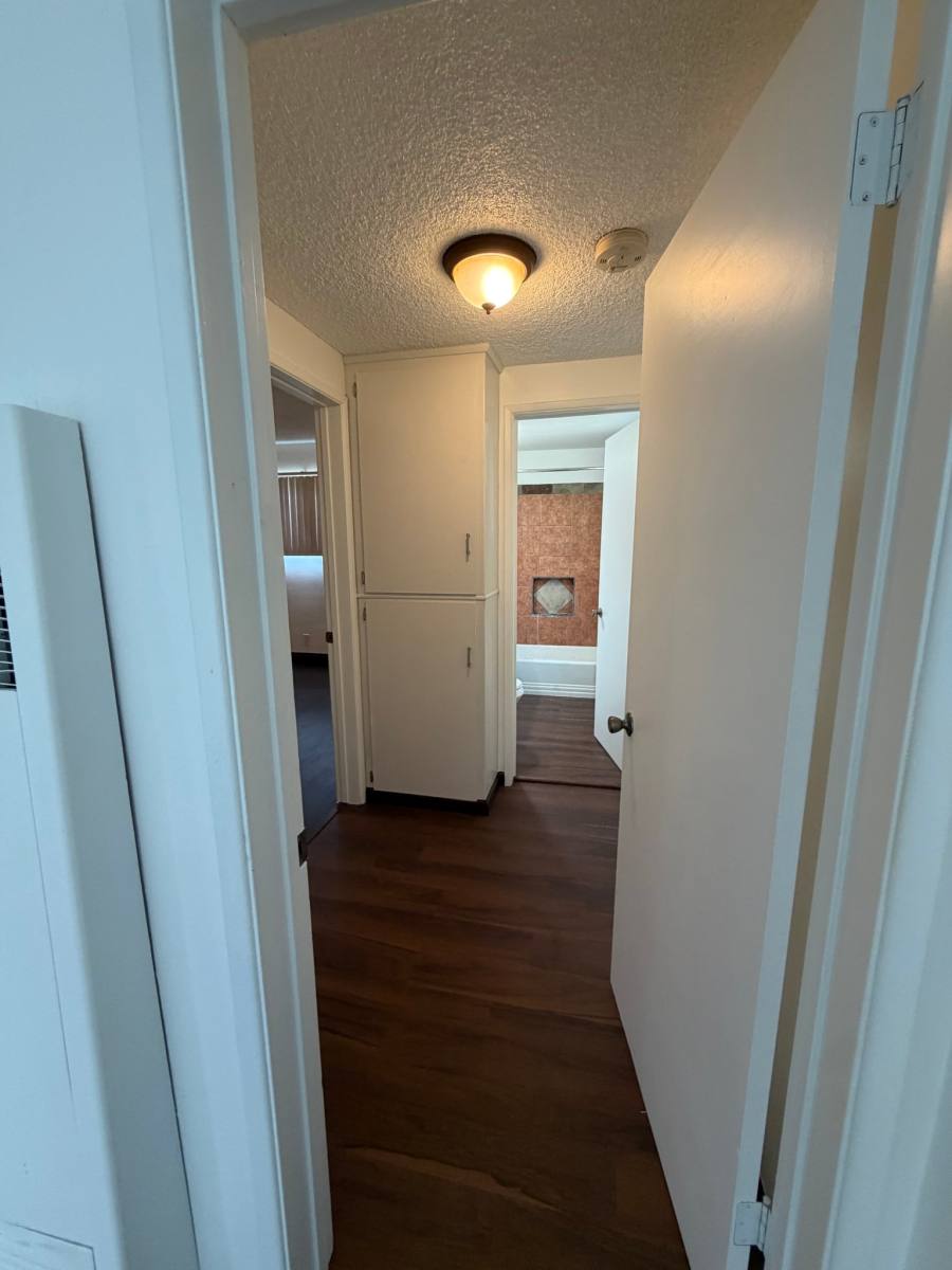Apartment for rent at 824 Glenway Dr #2, Inglewood, CA 90302