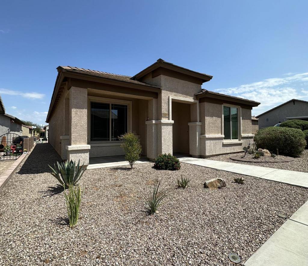 House for rent at 14052 E Britzka St, Vail, AZ 85641