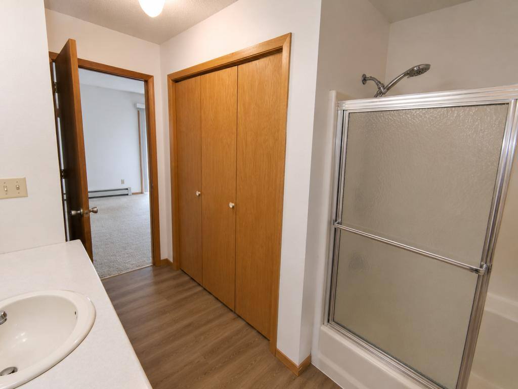 Apartment for rent at 401 15th St NE, Mandan, ND 58554