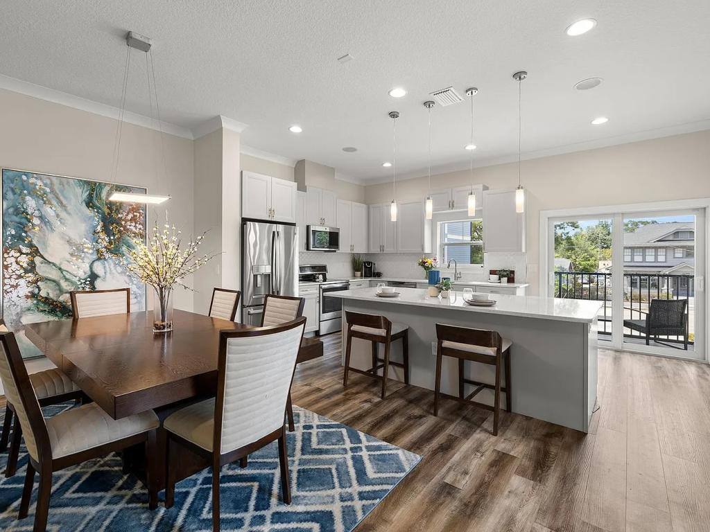 Townhouse for rent at 3120 W Azeele St #1, Tampa, FL 33609