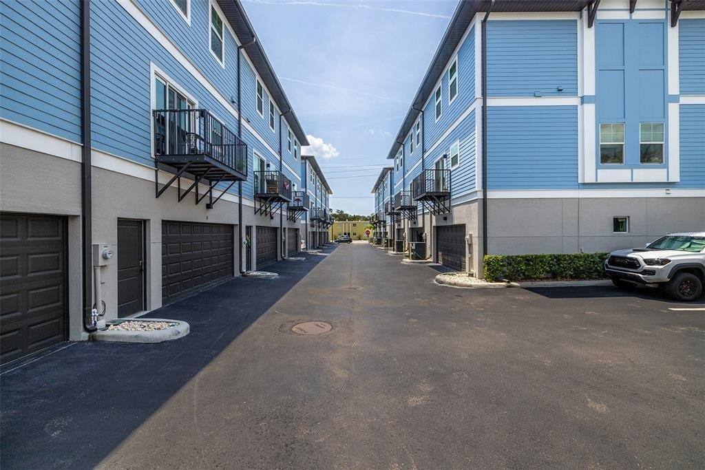 Townhouse for rent at 3120 W Azeele St #1, Tampa, FL 33609