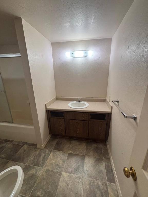 Apartment for rent at 108 N Market St #5, Mount Vernon, MO 65712