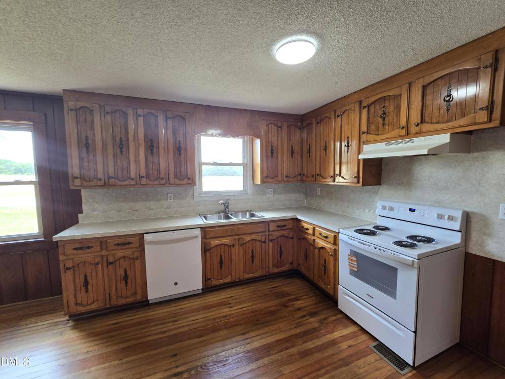 House for rent at 10101 Debnam Rd, Zebulon, NC 27597