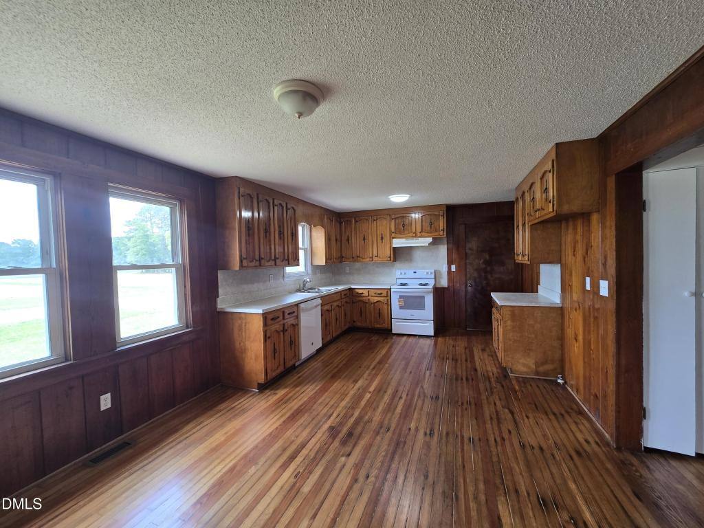 House for rent at 10101 Debnam Rd, Zebulon, NC 27597