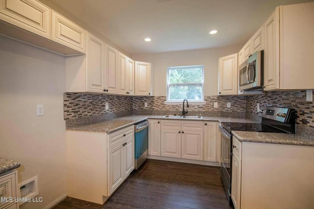 House for rent at 3508 Nunnally St, Gulfport, MS 39501