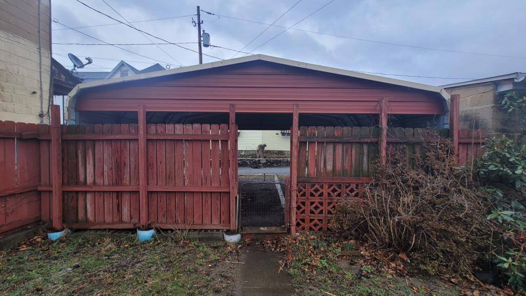 House for rent at 123 S 5th St, Shamokin, PA 17872