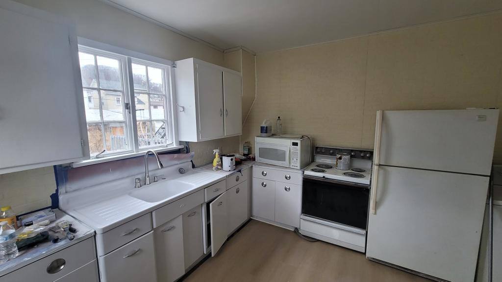 House for rent at 123 S 5th St, Shamokin, PA 17872