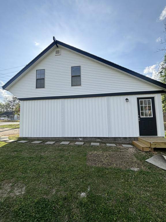 Apartment for rent at 210 W 5th St, Trenton, TN 38382