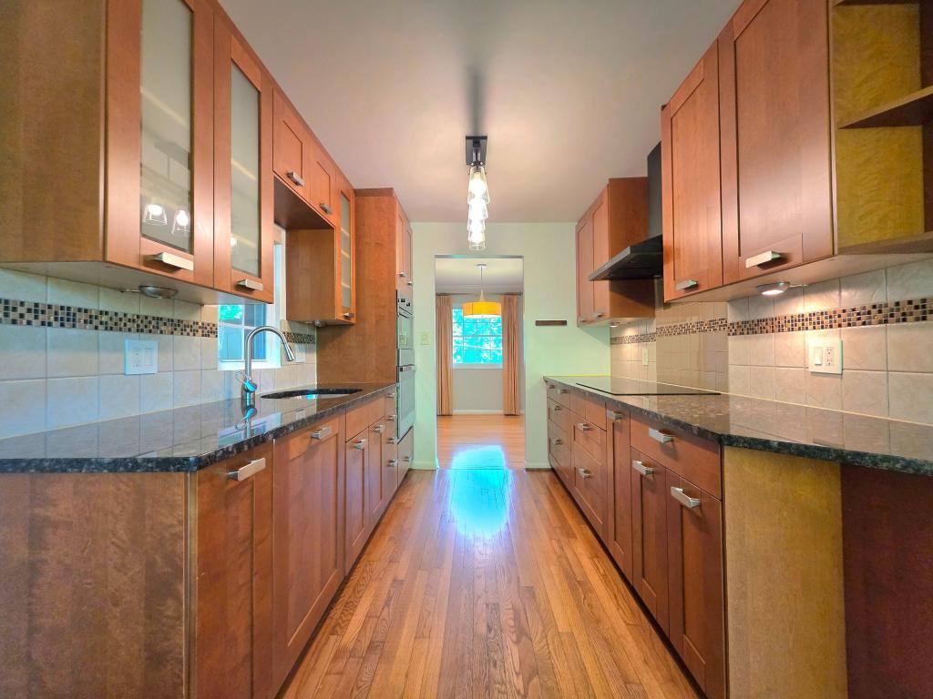 House for rent at 2215 Collingwood Rd, Alexandria, VA 22308