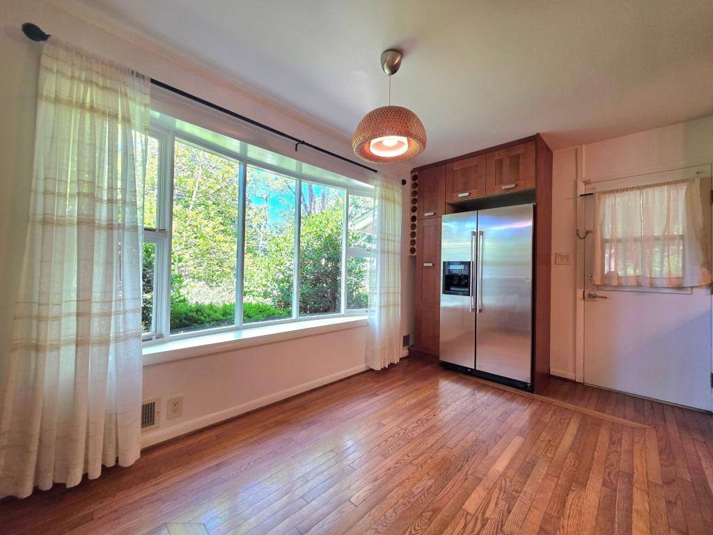 House for rent at 2215 Collingwood Rd, Alexandria, VA 22308