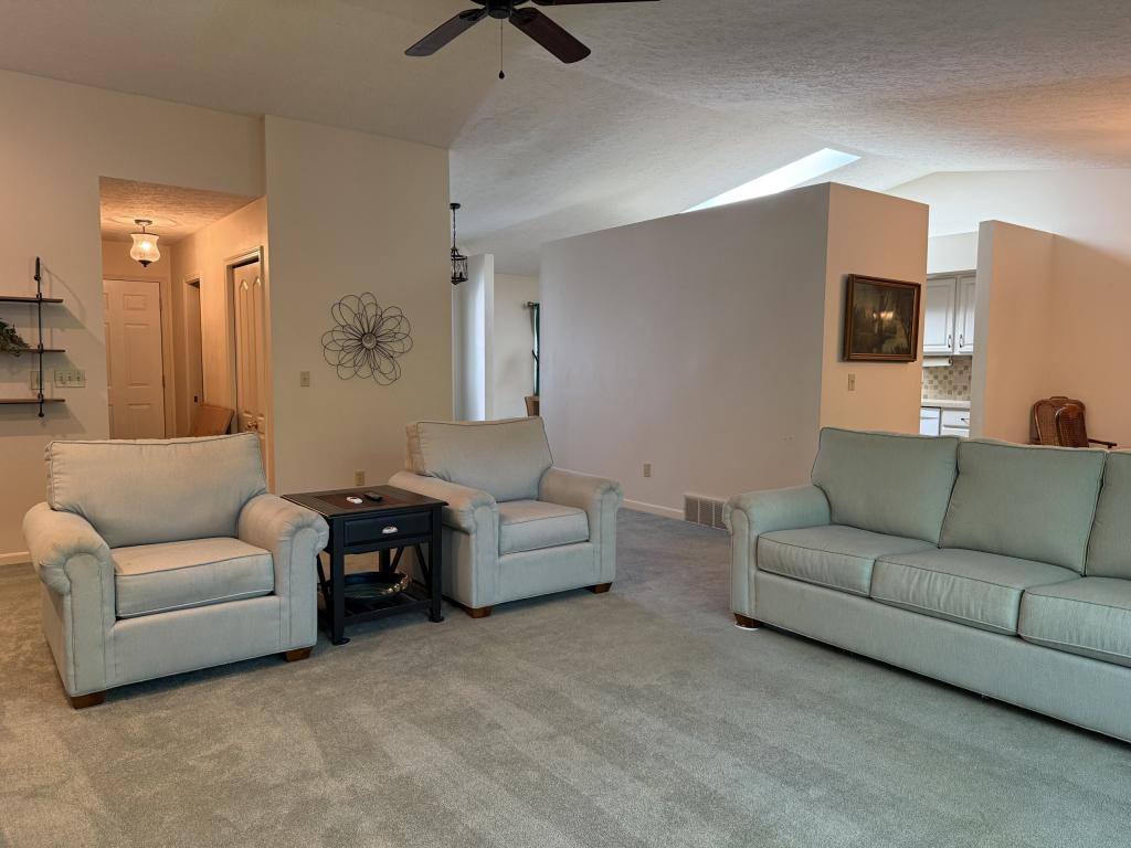 Townhouse for rent at 596 Forest Creek Dr, Wooster, OH 44691