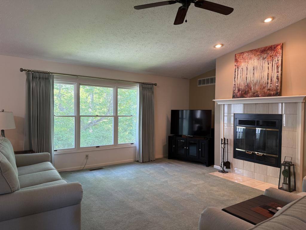 Townhouse for rent at 596 Forest Creek Dr, Wooster, OH 44691