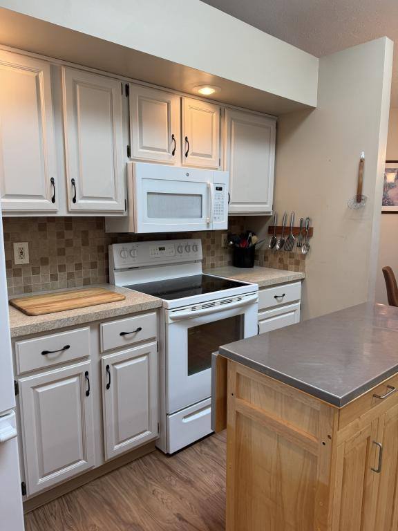Townhouse for rent at 596 Forest Creek Dr, Wooster, OH 44691