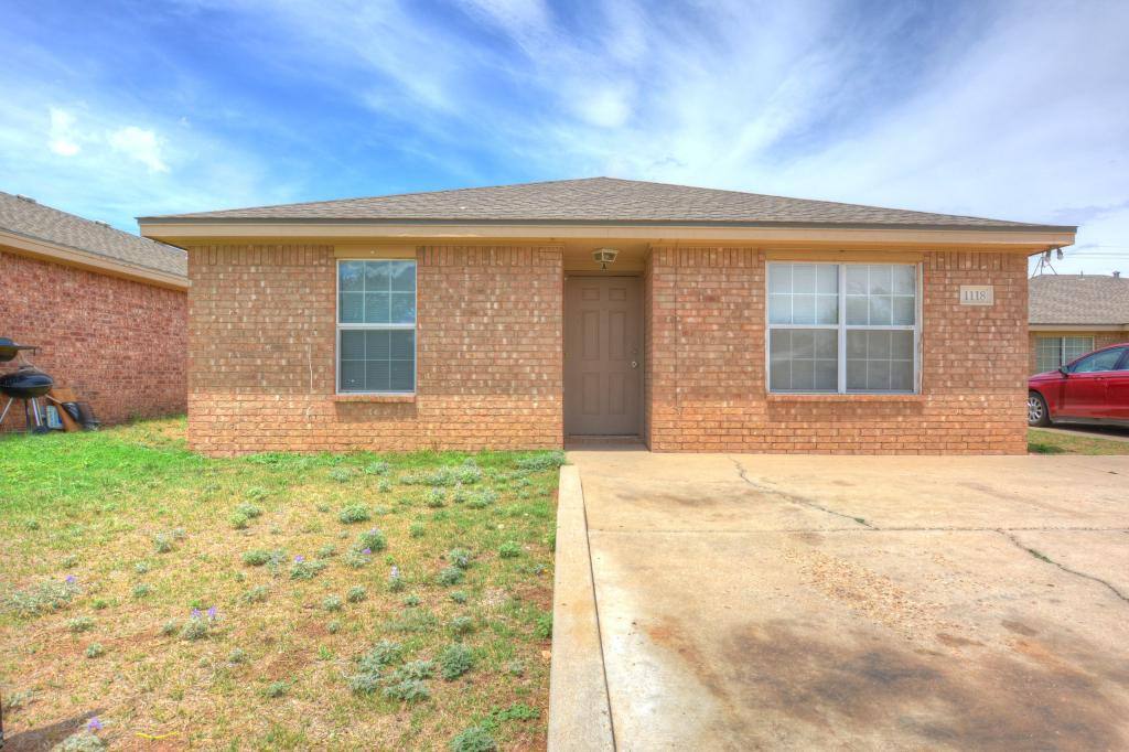 Townhouse for rent at 1118 A 82nd St, Lubbock, TX 79423