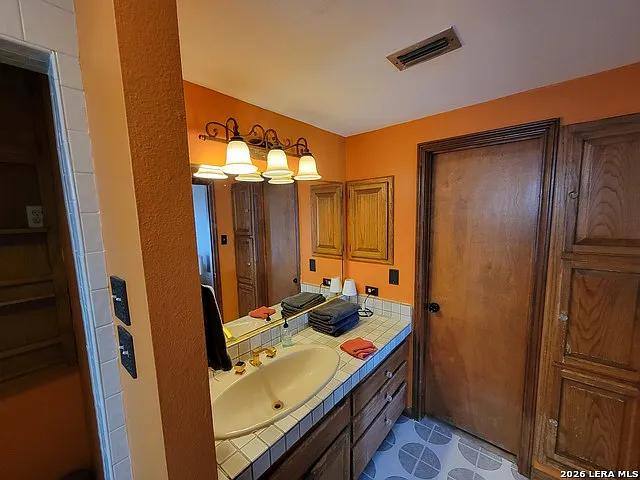 House for rent at 2059 Glenn Dr, Canyon Lake, TX 78133