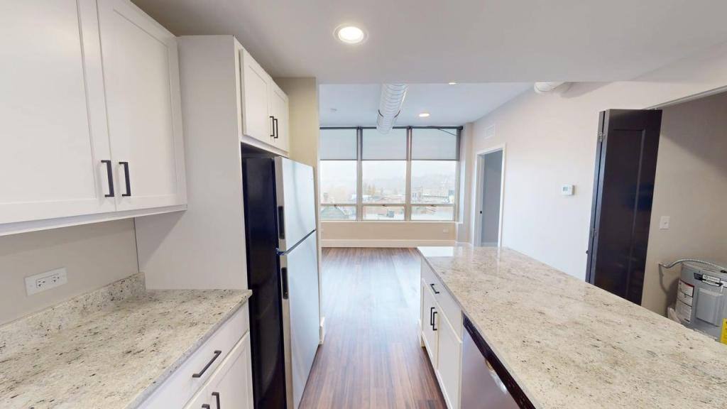 Apartment for rent at 40 Dupage Court, Elgin, IL 60120