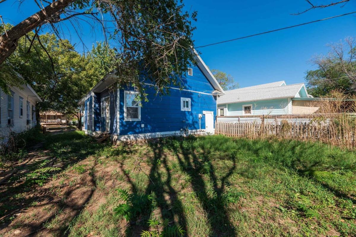 Apartment for rent at 1604 N Topeka, Wichita, KS 67205