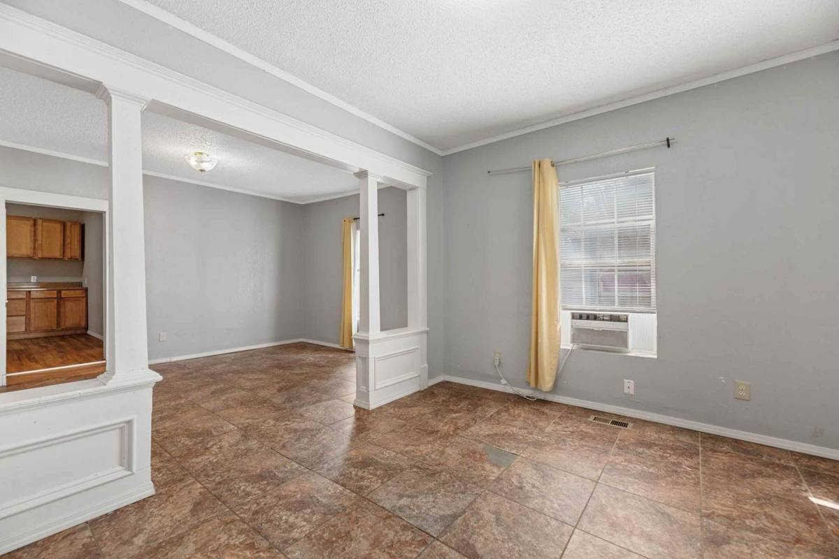 Apartment for rent at 1604 N Topeka, Wichita, KS 67205