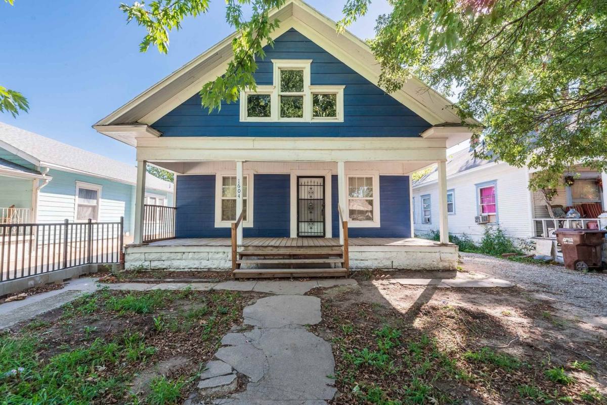 Apartment for rent at 1604 N Topeka, Wichita, KS 67205