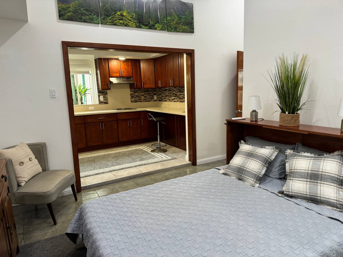 Apartment for rent at 610 Uluoa St #B, Kailua, HI 96734