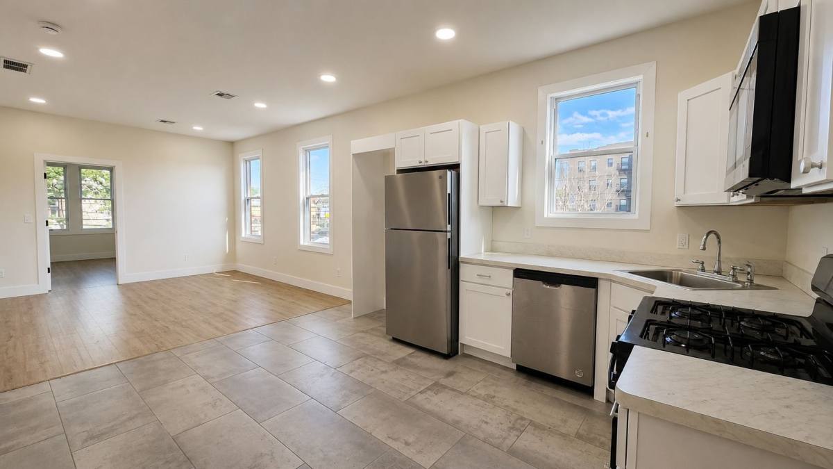 Apartment for rent at 223 Munn Ave #2L, Irvington, NJ 07111