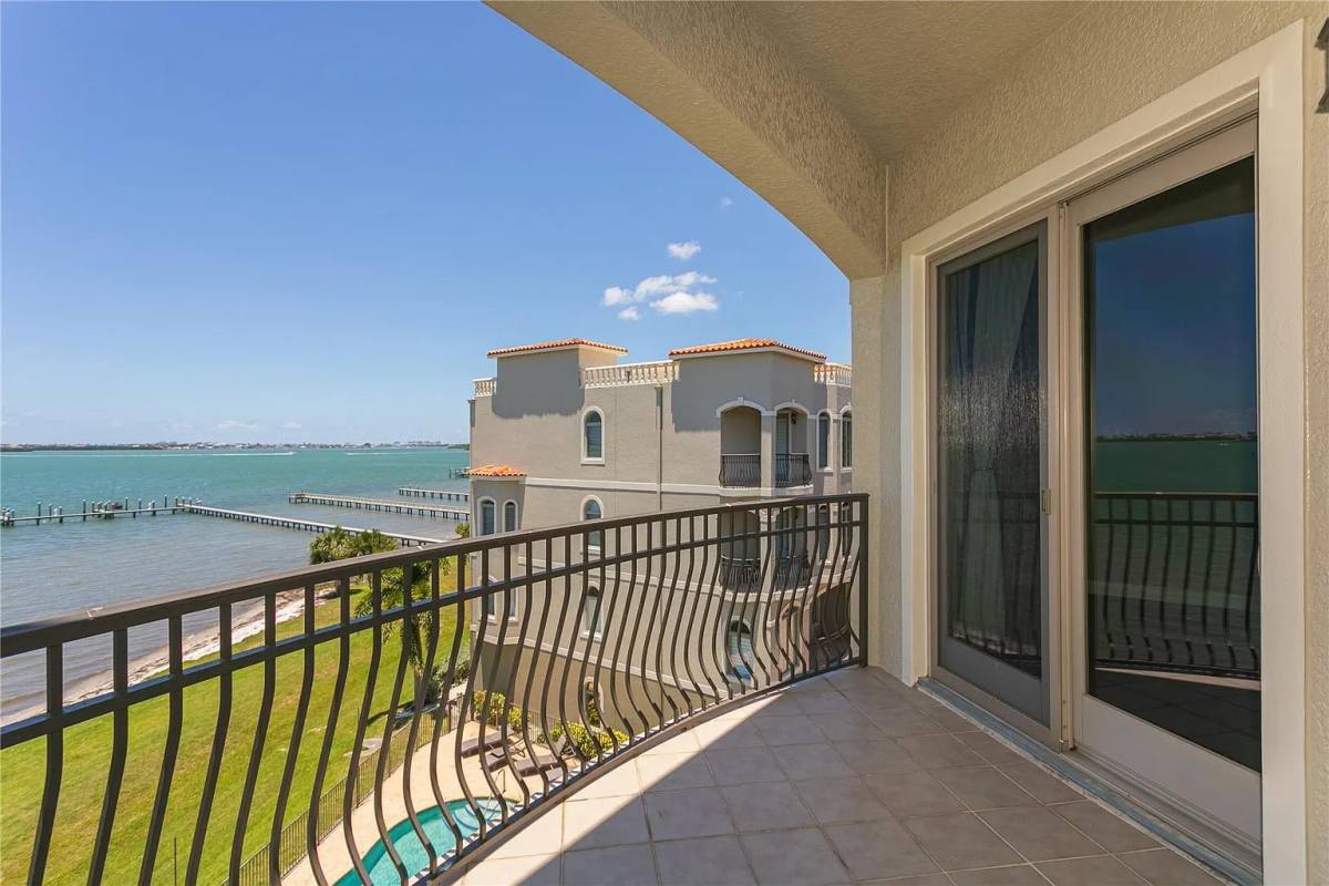 House for rent at 1714 Park St N, Saint Petersburg, FL 33710