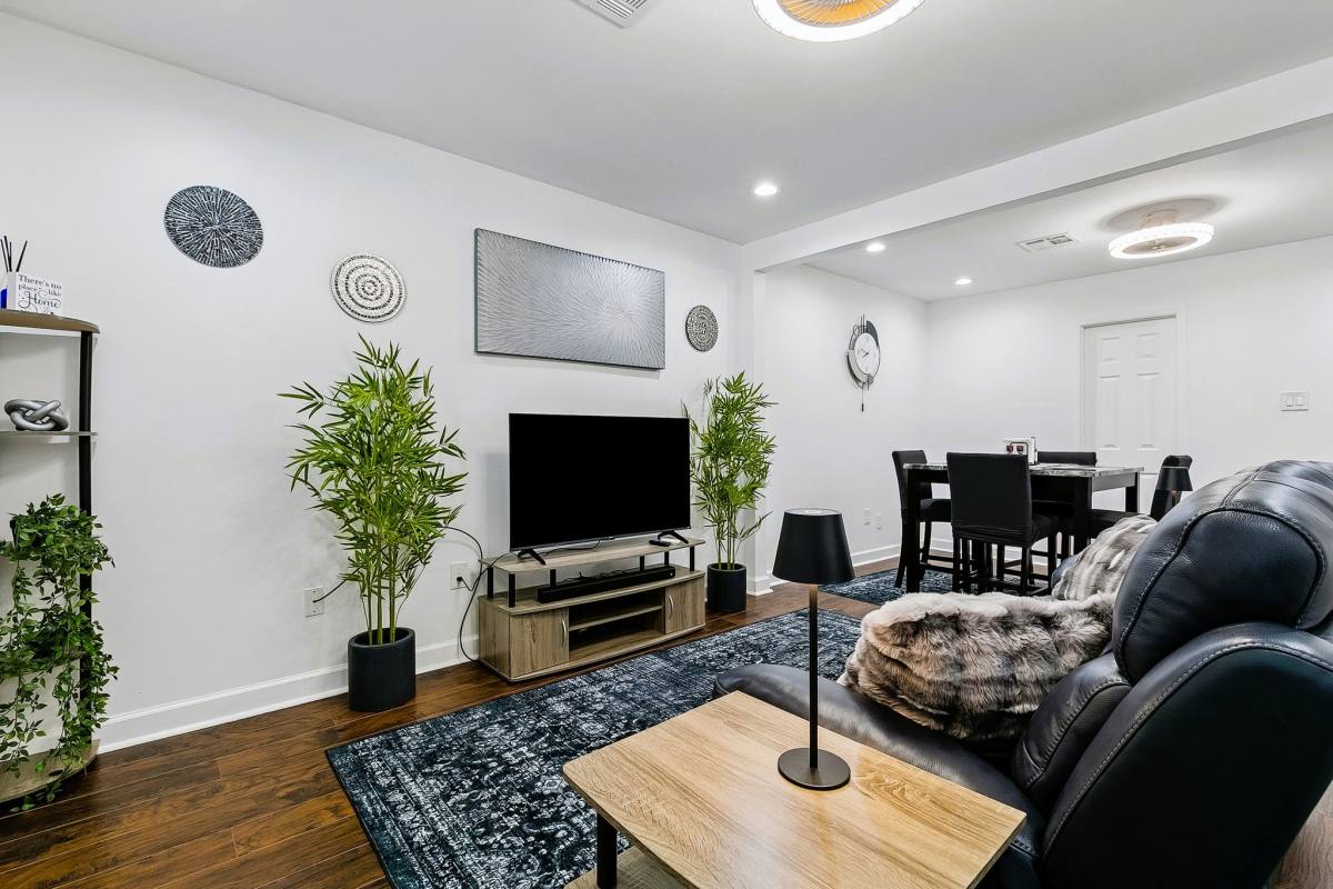 Apartment for rent at 5400 Lacour Monique St #REAR, New Orleans, LA 70131