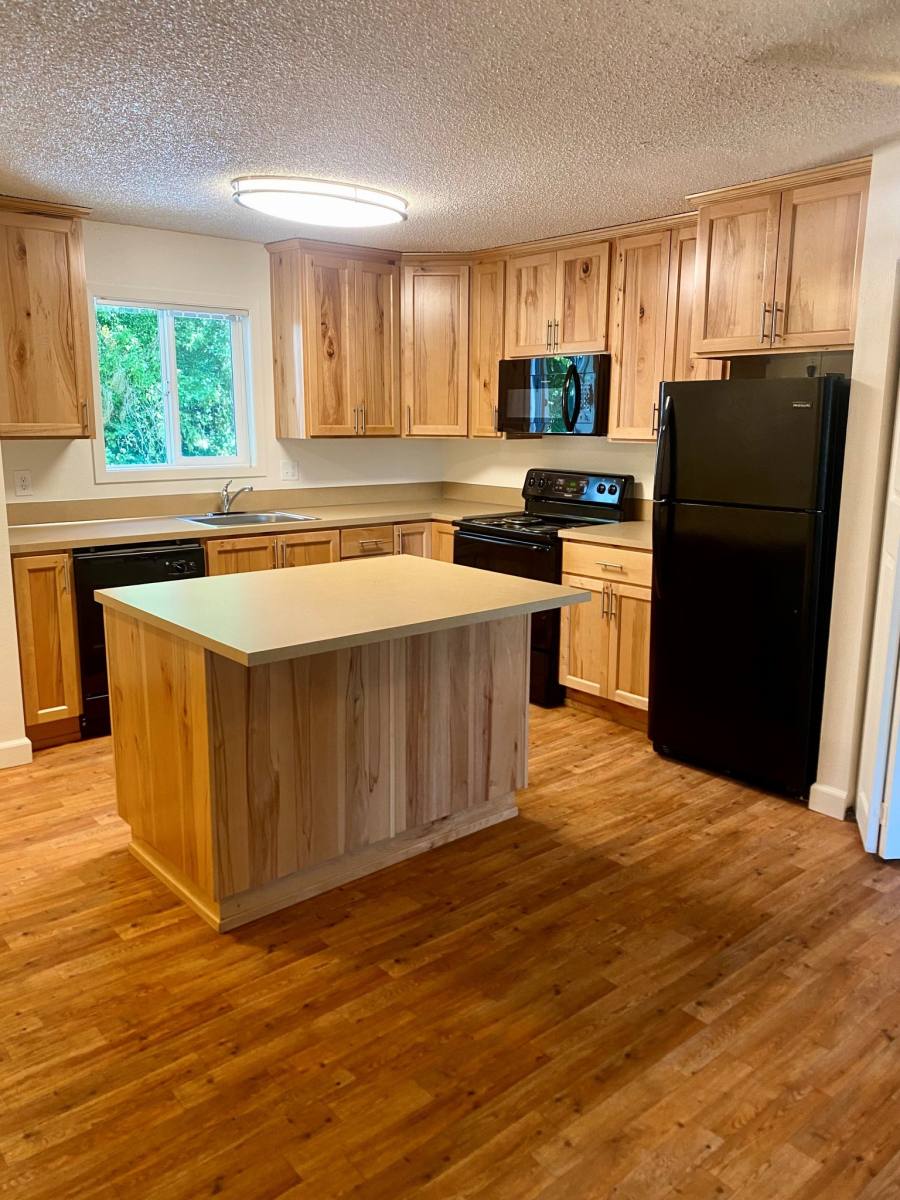 Apartment for rent at 8585 SW Canyon Lane #27, Portland, OR 97225