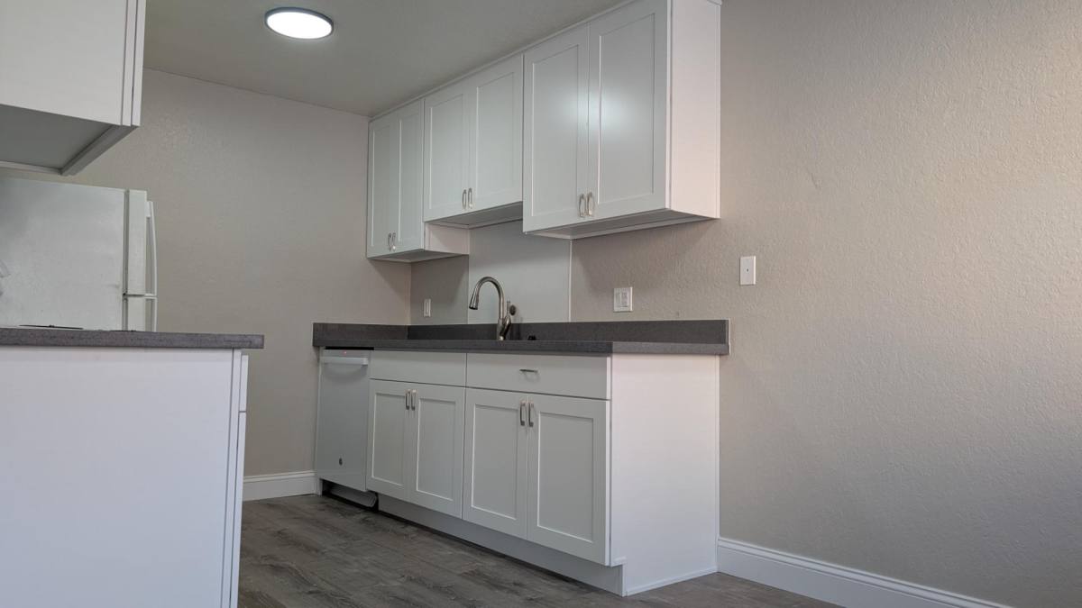 Apartment for rent at 926 N 95th St #5, Seattle, WA 98103