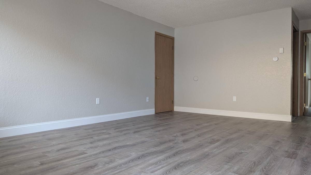 Apartment for rent at 926 N 95th St #5, Seattle, WA 98103