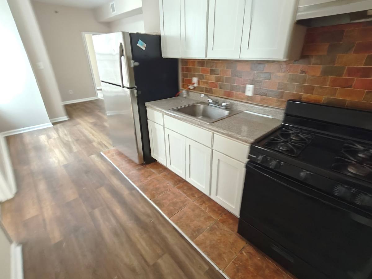Apartment for rent at 279 Goldsmith Ave #B2, Newark, NJ 07112