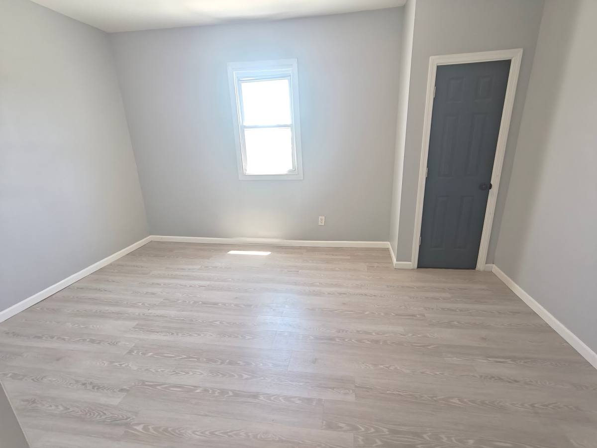 Apartment for rent at 319 Coit St #6, Irvington, NJ 07111