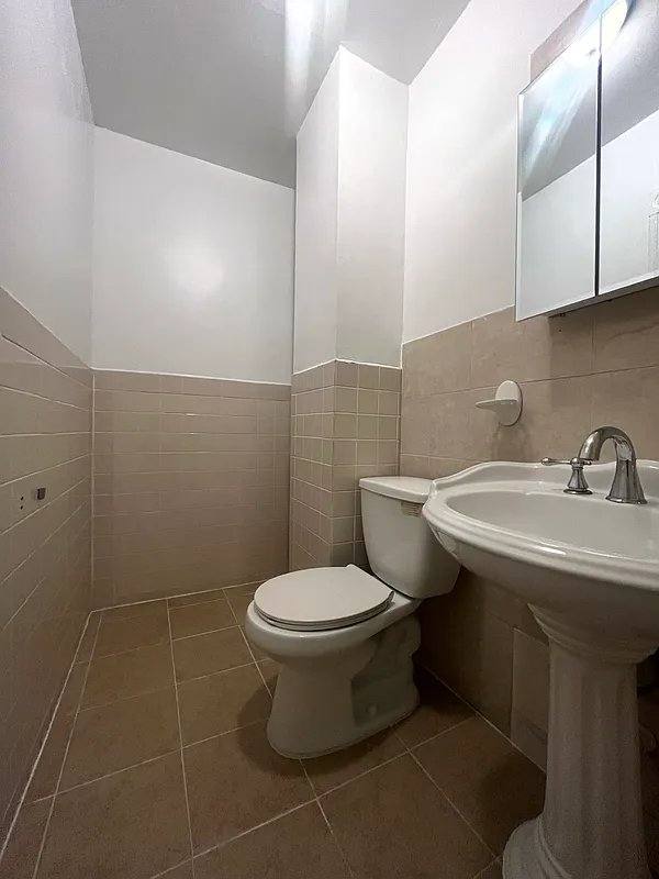 House for rent at 120 Norwood Ave, Brooklyn, NY 11208