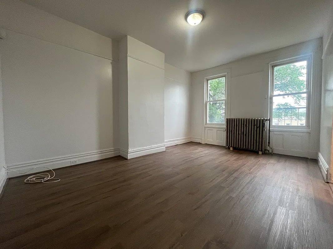 House for rent at 120 Norwood Ave, Brooklyn, NY 11208