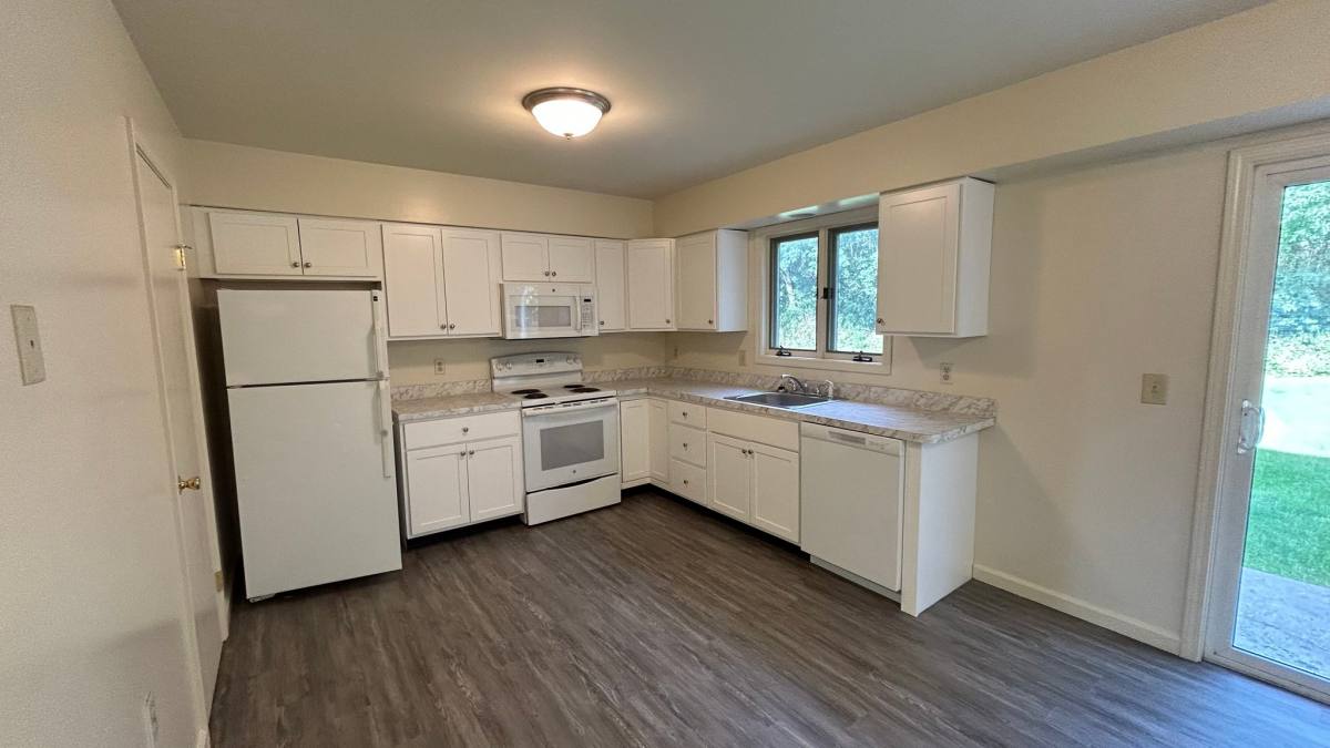 Apartment for rent at 245 Mercer Ave #A, Schenectady, NY 12303