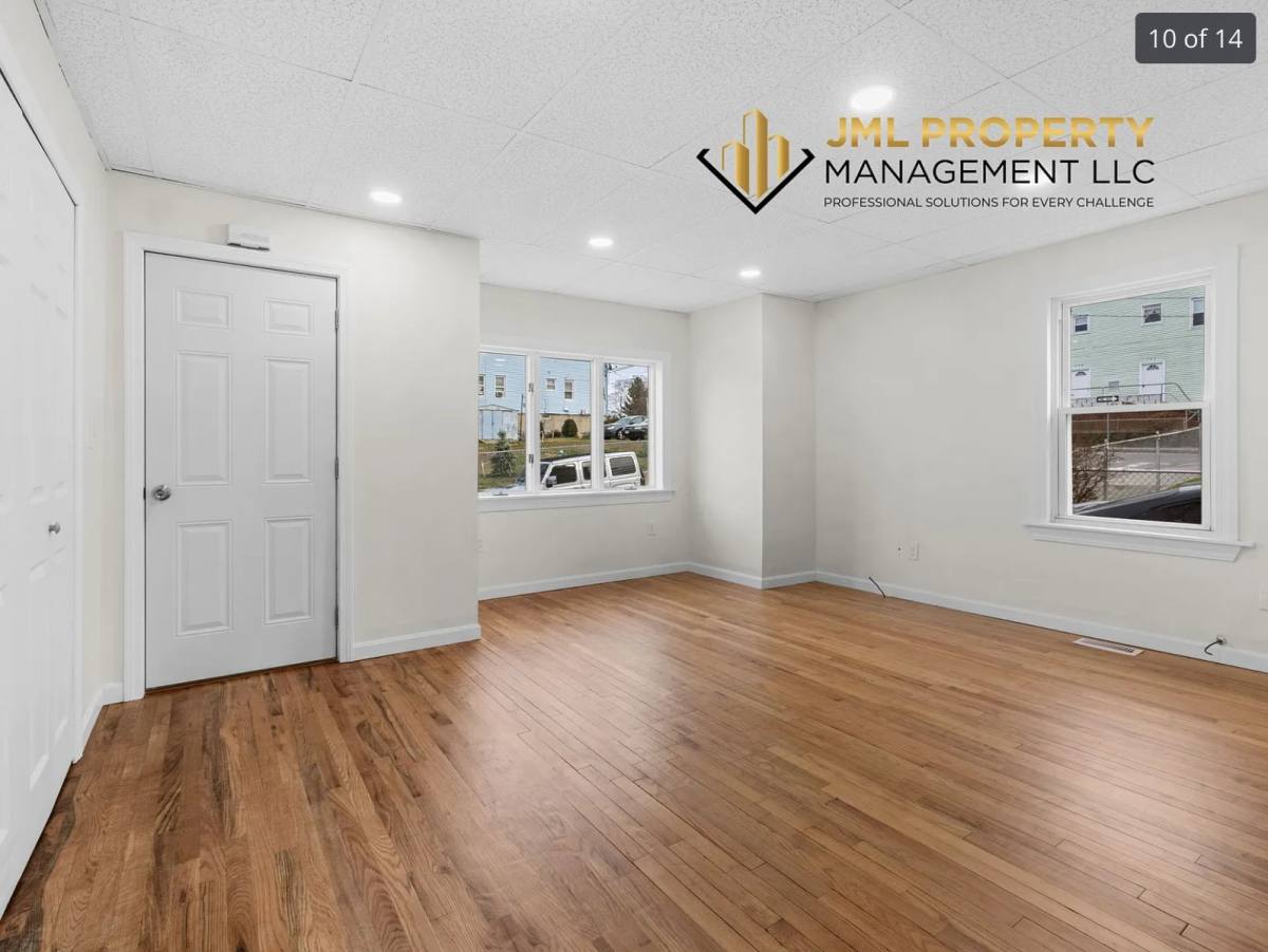 Apartment for rent at 227 Lawrence St #1, Fall River, MA 02721
