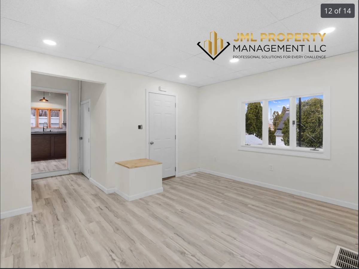 Apartment for rent at 227 Lawrence St #1, Fall River, MA 02721