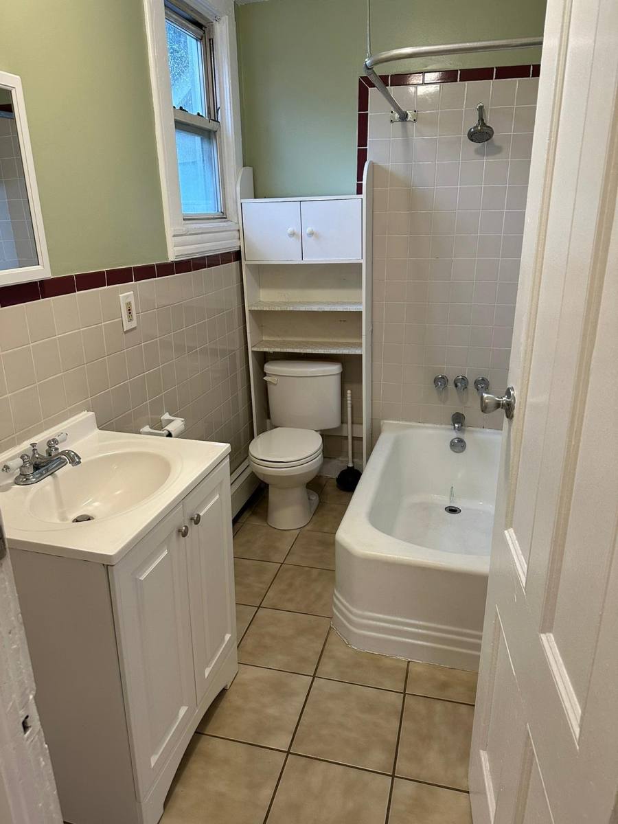 Apartment for rent at 100 Peabody Place #3, Newark, NJ 07104