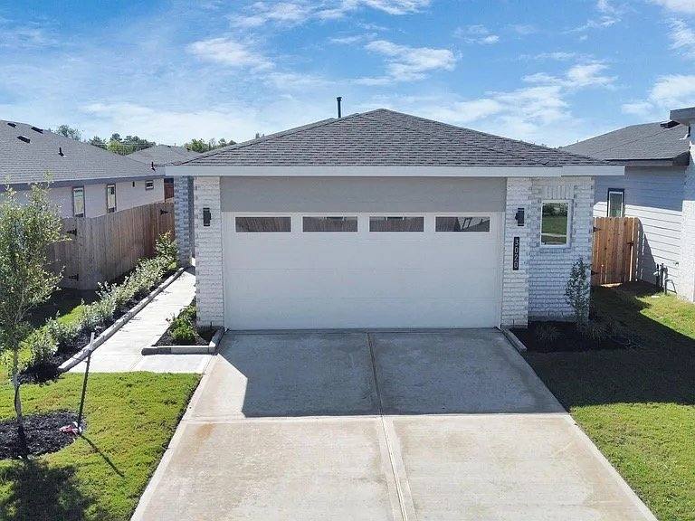 House for rent at 3020 Gunnersbury Dr, Houston, TX 77047