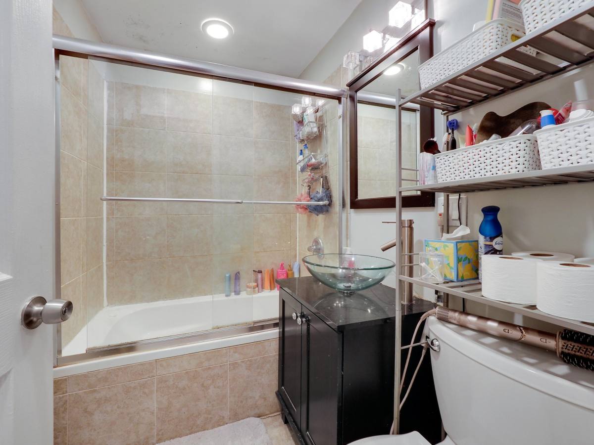 Apartment for rent at 2652 N Halsted St #3F, Chicago, IL 60614
