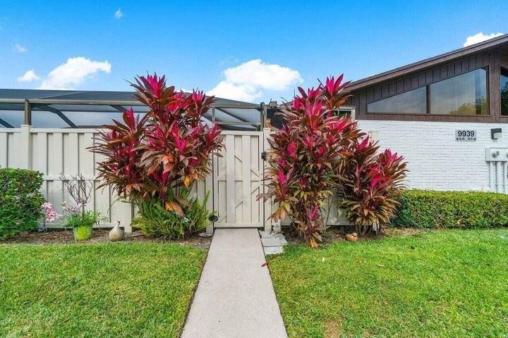 Townhouse for rent at 9939 Boca Gardens Trail #D, Boca Raton, FL 33496
