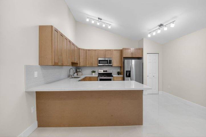 Townhouse for rent at 9939 Boca Gardens Trail #D, Boca Raton, FL 33496