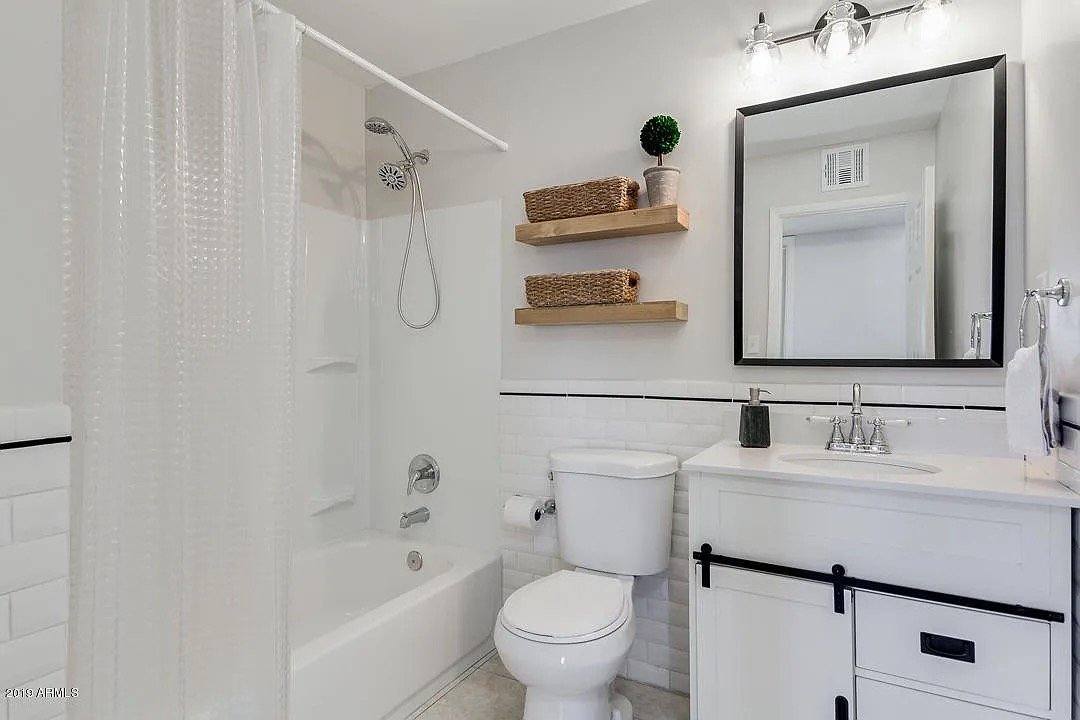 House for rent at 4912 W Tuckey Lane, Glendale, AZ 85301