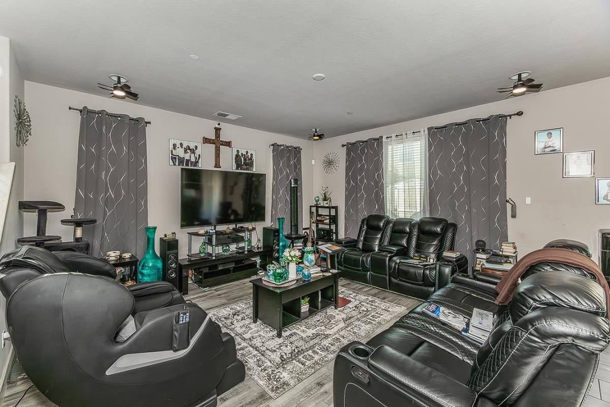 Townhouse for rent at 3549 Taylor Lane, Clovis, CA 93619